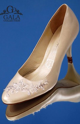 Туфли для невесты с вышивкой
